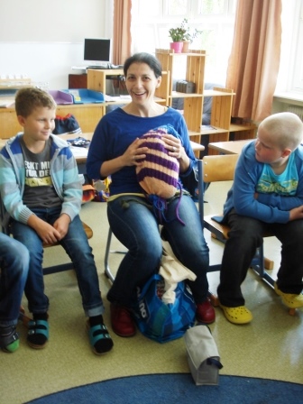 Besuch einer Hebamme in der 3a-Klasse