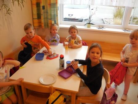 1a und 1b im Kindergarten